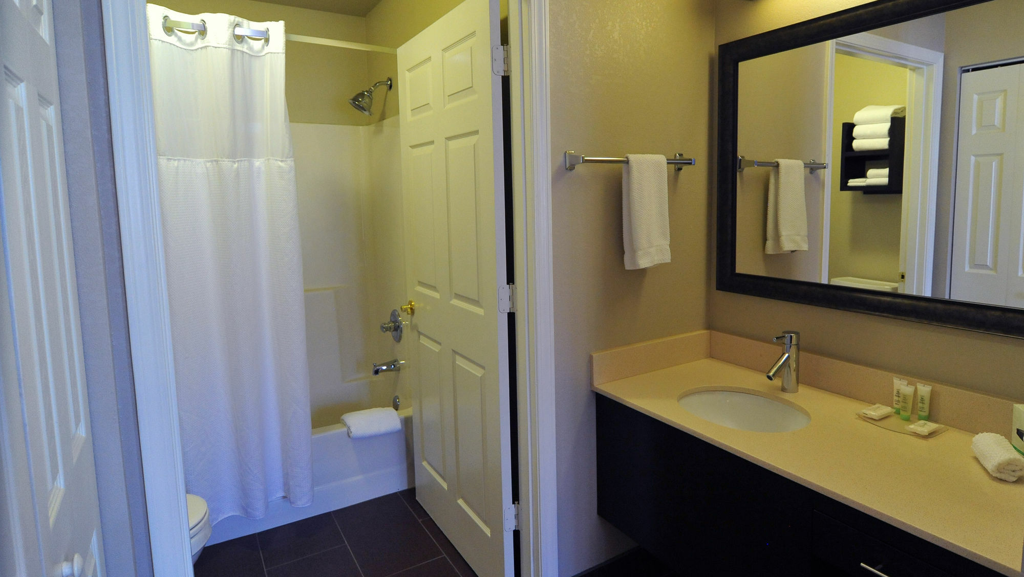 Staybridge Suites Chicago-Oakbrook Terrace By Ihg מראה חיצוני תמונה